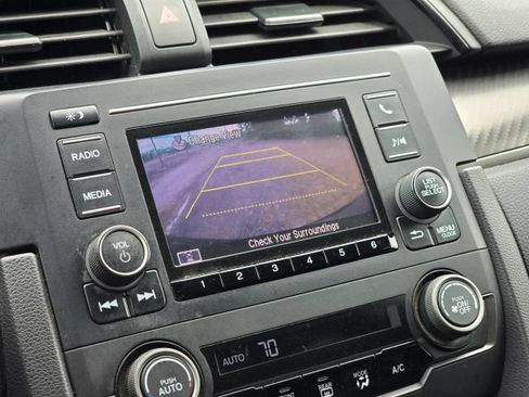 Used 2018 Honda Civic Sport image 25