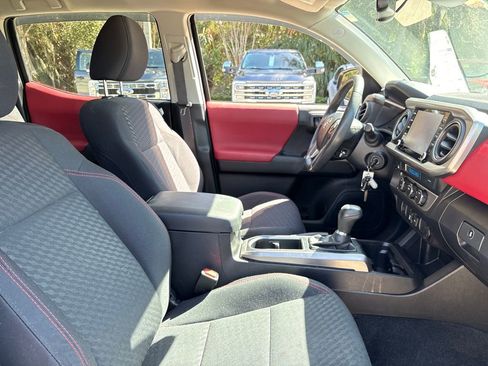 Used 2021 Toyota Tacoma SR5 image 27