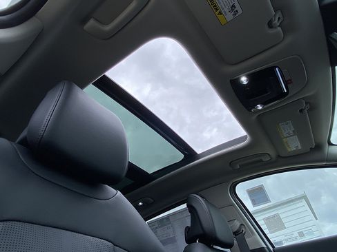 New 2026 Kia Sportage EX w/ EX Panorama Roof Package FWD image 29