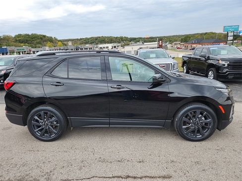 Used 2022 Chevrolet Equinox RS image 9