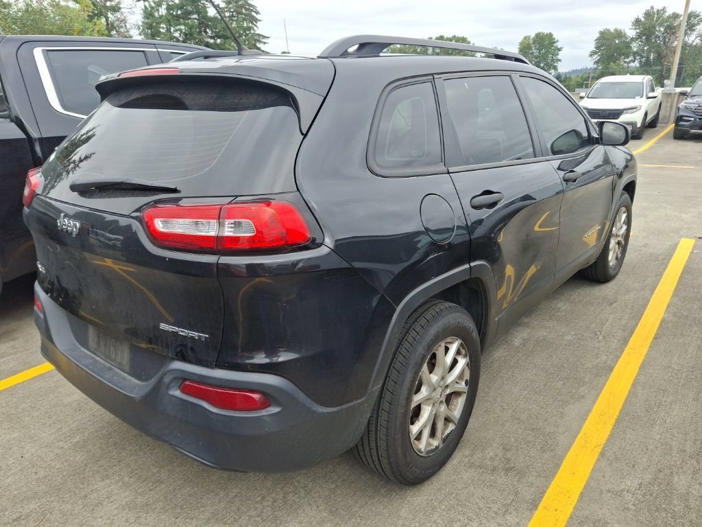 Used 2015 Jeep Cherokee Sport w/ Sport Appearance Group AWD/4WD image 5