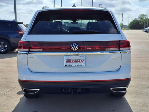 Used 2025 Volkswagen Atlas SE image 6