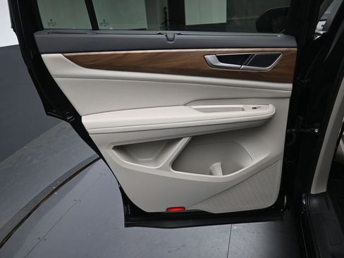 New 2026 Volkswagen Atlas SE FWD image 23
