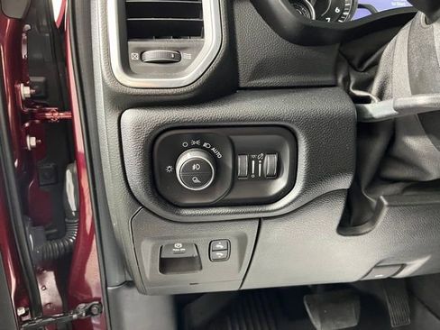 Used 2019 RAM 1500 Laramie AWD/4WD image 19