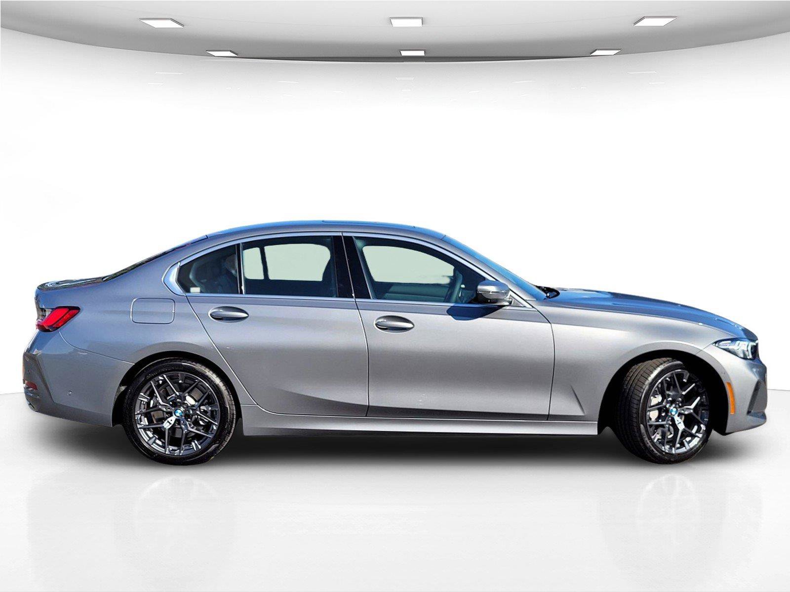 Used 2026 BMW 330i Sedan w/ Convenience Package RWD image 5