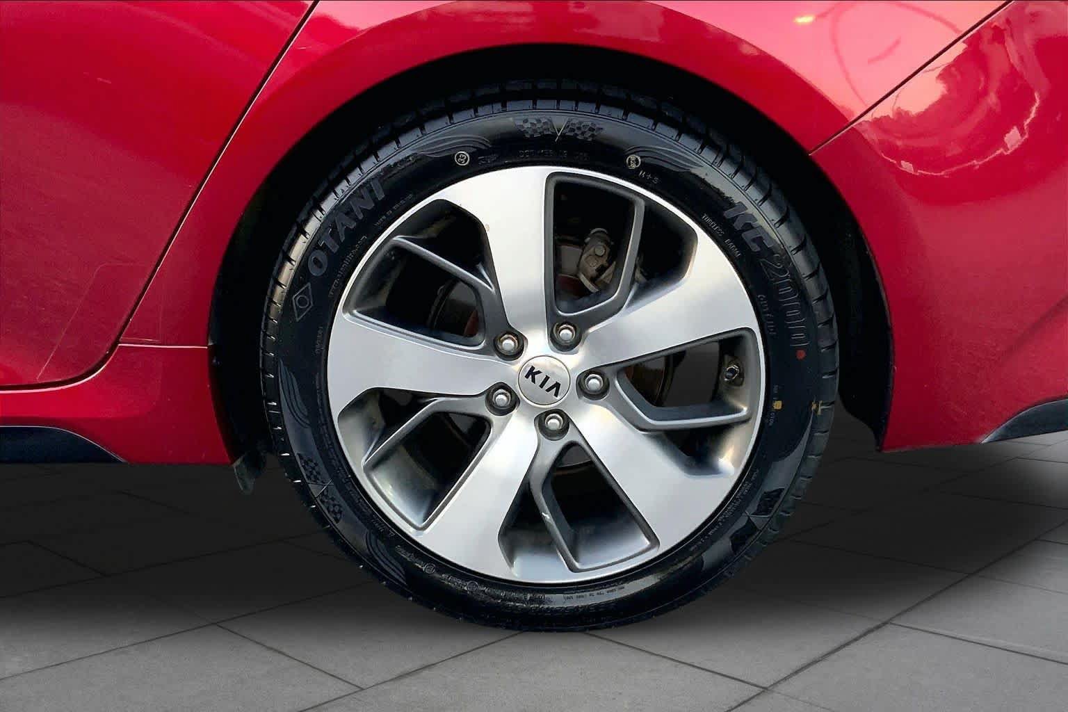 Used 2019 Kia Optima S w/ S Panoramic Sunroof Package FWD image 10