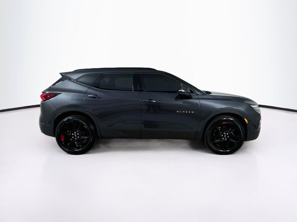 Used 2021 Chevrolet Blazer LT FWD image 9