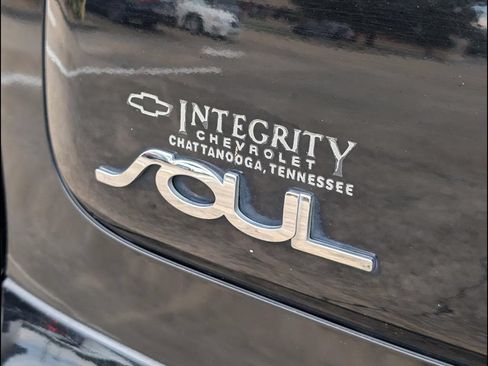 Used 2016 Kia Soul + FWD image 22