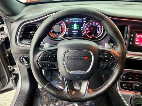 Used 2017 Dodge Challenger R/T RWD image 13