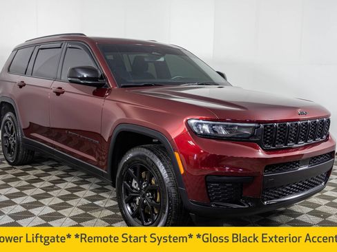 Used 2024 Jeep Grand Cherokee L Altitude image 15