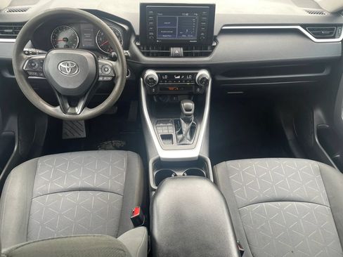 Used 2021 Toyota RAV4 XLE AWD/4WD image 12