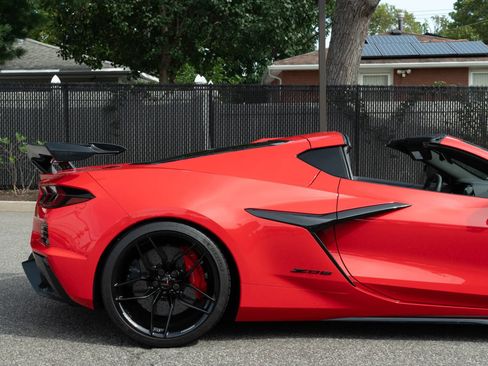 Used 2025 Chevrolet Corvette Z06 w/ Z07 Performance Package RWD image 55