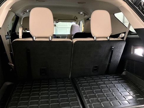 Certified 2022 Ford Explorer XLT w/ Equipment Group 202A image 35