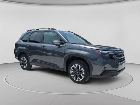 Used 2026 Subaru Forester Premium AWD/4WD image 1