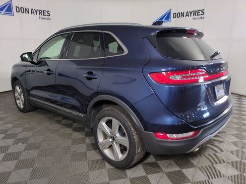 Used 2017 Lincoln MKC Premiere FWD image 3