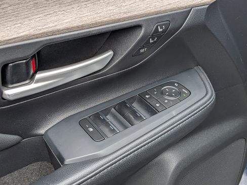 Used 2024 Toyota Grand Highlander Limited image 17