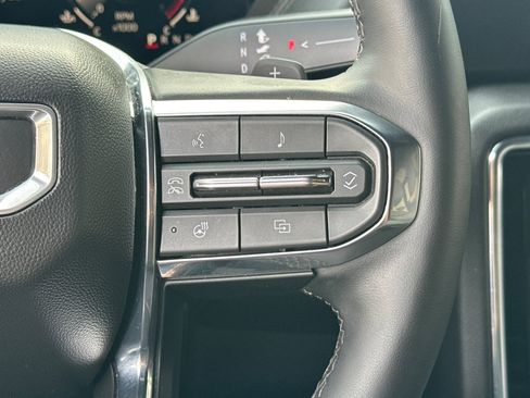 Used 2025 GMC Yukon Denali image 36