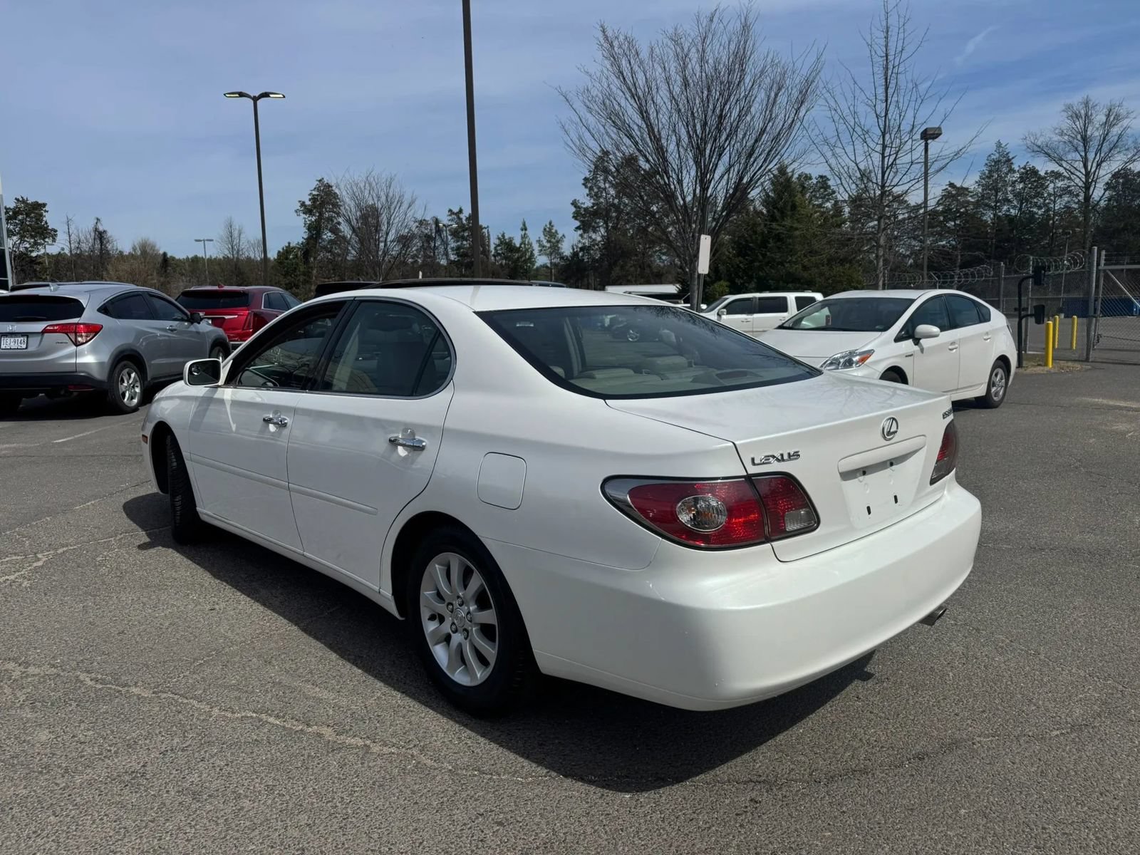 Used 2003 Lexus ES 330 w/ Premium Pkg FWD image 5