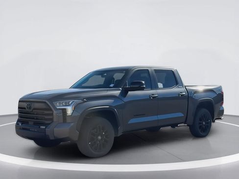 Used 2026 Toyota Tundra Limited AWD/4WD image 4