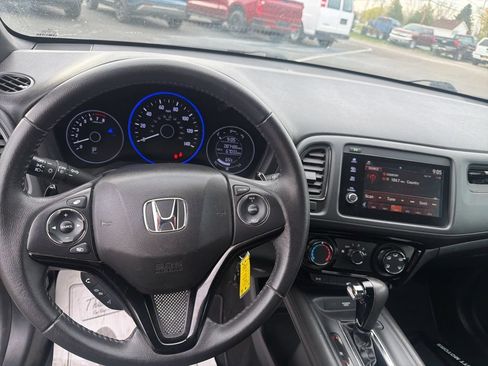 Used 2021 Honda HR-V Sport image 19