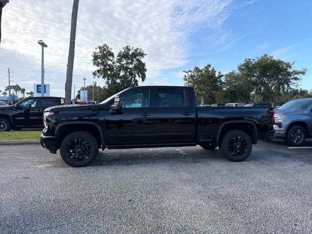New 2026 Chevrolet Silverado 2500 High Country w/ Midnight Edition AWD/4WD image 3