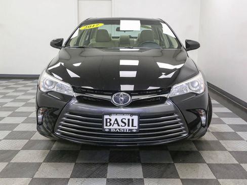 Used 2017 Toyota Camry LE w/ Moonroof Package FWD image 3