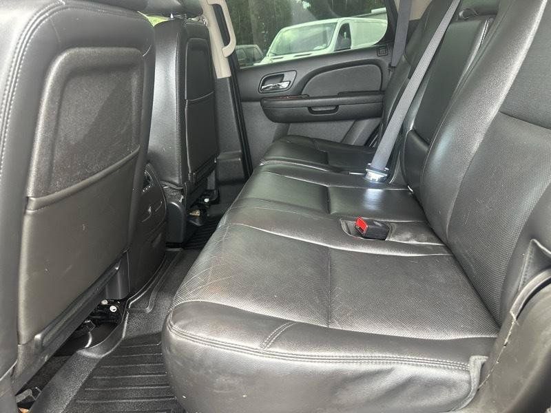 Used 2014 GMC Yukon SLT w/ SLT-2 Equipment Package RWD image 14
