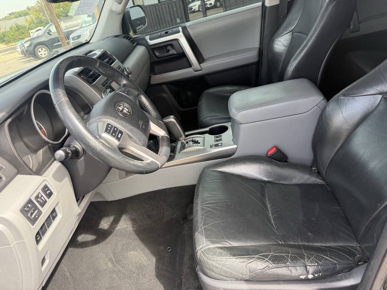 Used 2011 Toyota 4Runner SR5 w/ Premium Pkg w/Leather AWD/4WD image 19
