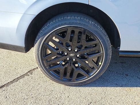 New 2026 Ford Expedition Platinum w/ Stealth Performance Package image 7