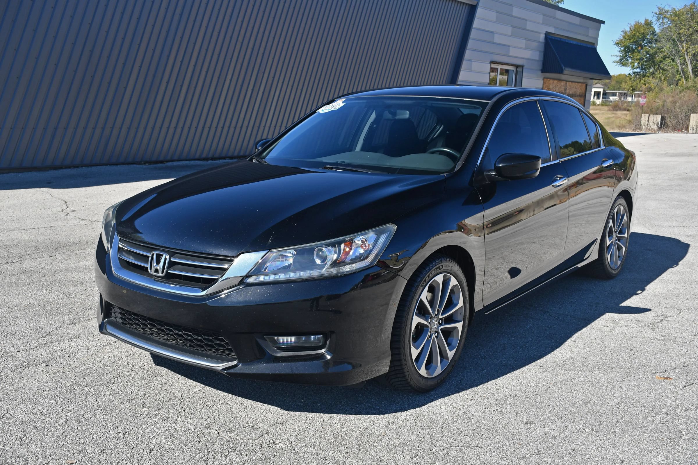 Used 2015 Honda Accord Sport image 2