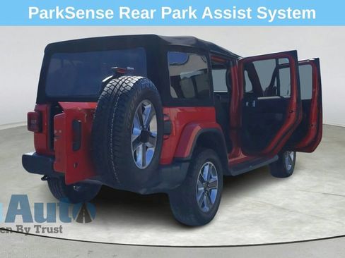 Used 2020 Jeep Wrangler Unlimited Sahara AWD/4WD image 15
