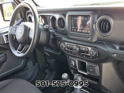 Used 2023 Jeep Gladiator Sport AWD/4WD image 19