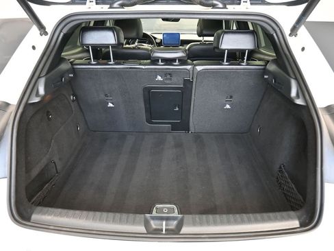 Used 2018 Mercedes-Benz GLA 250 4MATIC image 45