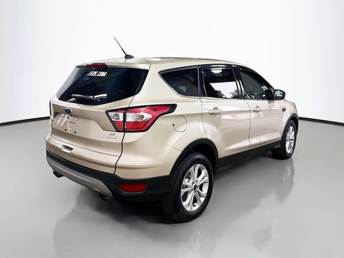 Used 2017 Ford Escape SE FWD image 9