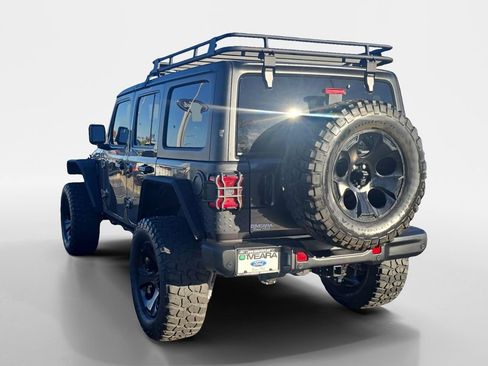 Used 2024 Jeep Wrangler Willys image 3
