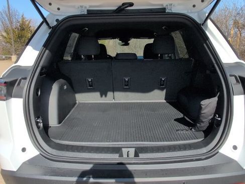 New 2026 Chevrolet Equinox LT w/ Safety and Technology Package FWD image 10