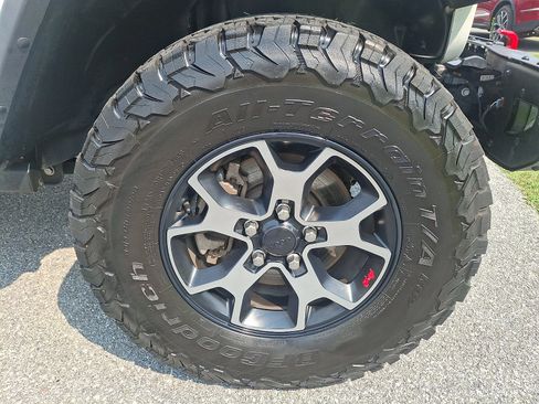 Used 2019 Jeep Wrangler Unlimited Rubicon AWD/4WD image 8