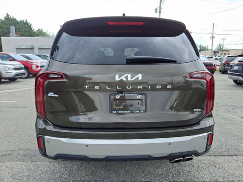 Certified 2024 Kia Telluride S w/ S Sunroof Package AWD/4WD image 6