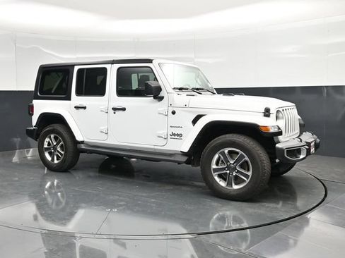 Used 2023 Jeep Wrangler Unlimited Sahara w/ Cold Weather Group AWD/4WD image 5