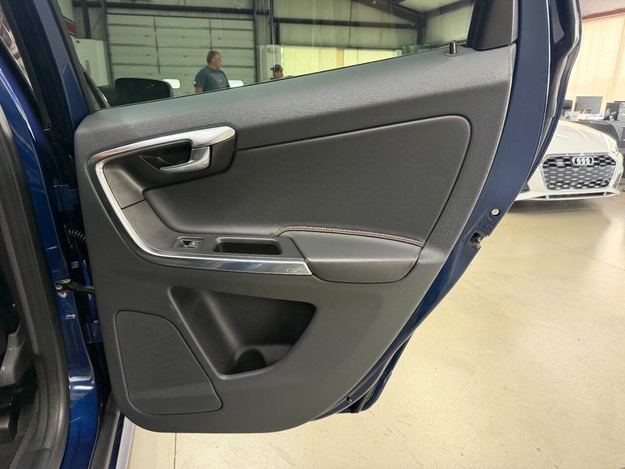 Used 2015 Volvo XC60 T6 Platinum AWD/4WD image 14