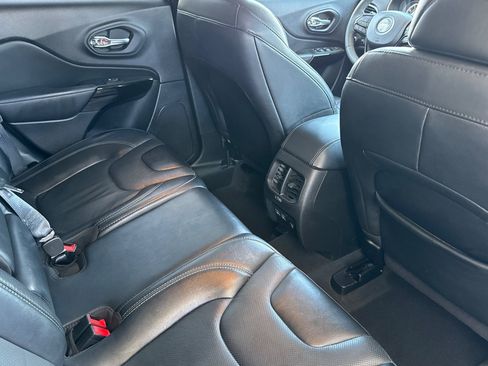 Used 2023 Jeep Cherokee Altitude Lux AWD/4WD image 34