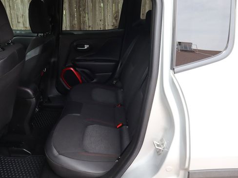 Used 2018 Jeep Renegade Trailhawk AWD/4WD image 20