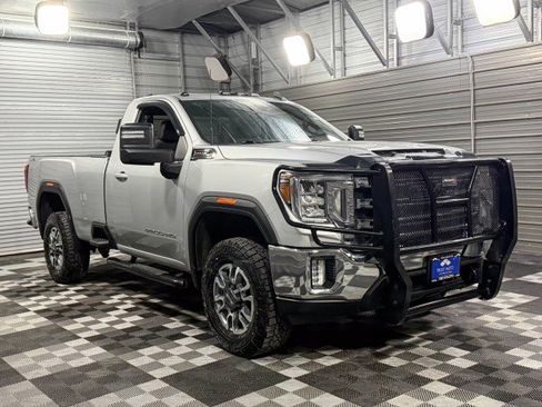 Used 2022 GMC Sierra 2500 SLE w/ SLE Convenience Package image 4