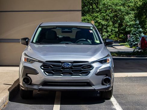 Used 2024 Subaru Crosstrek 2.0i AWD/4WD image 2