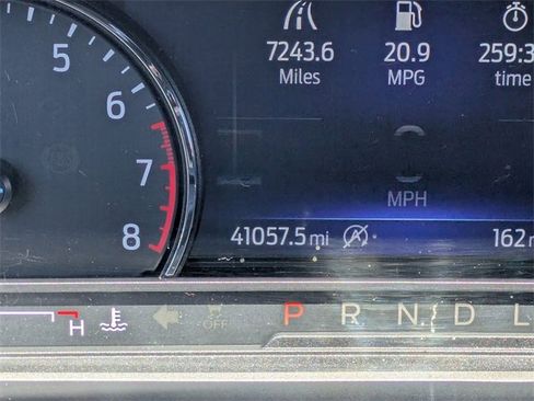 Used 2023 Ford Explorer Limited image 21