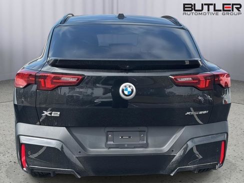 Used 2025 BMW X2 xDrive28i w/ Premium Package image 6