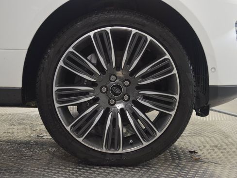 Used 2022 Land Rover Range Rover Westminster Edition image 16