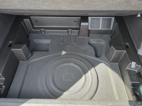 Used 2019 Chevrolet Equinox LT image 32