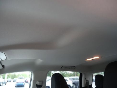 Used 2018 Chevrolet Colorado LT image 12