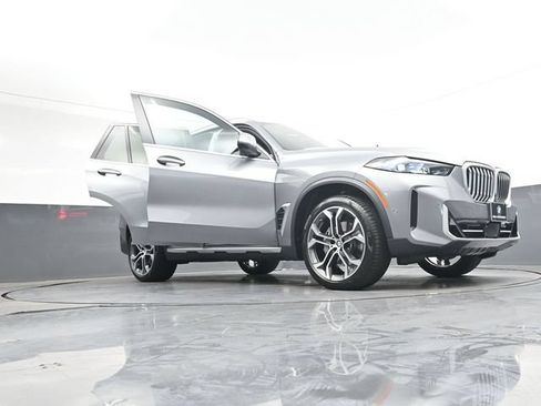 Used 2026 BMW X5 sDrive40i w/ Climate Comfort Package RWD image 43